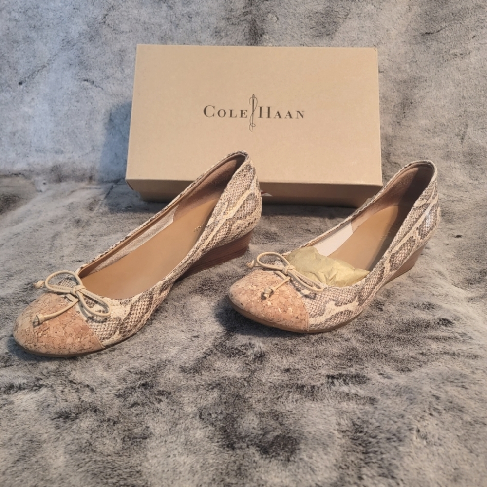 Cole Haan Air Tali Lace Wedge Size 9B
